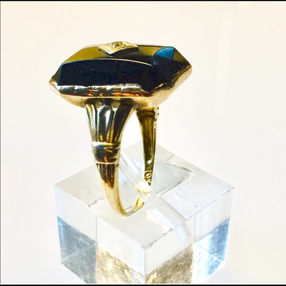 Vintage Jewelry - 10k Art Noveau Onyx & Diamond ring